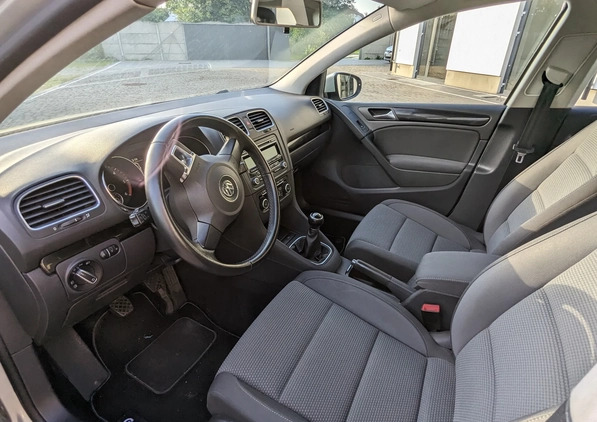 Volkswagen Golf cena 23900 przebieg: 209000, rok produkcji 2011 z Jędrzejów małe 137